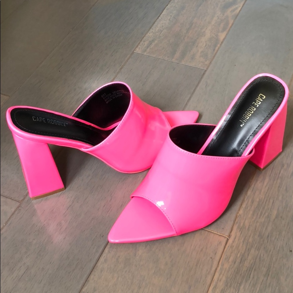 Bright pink Cape Robbin mules. Size 8.